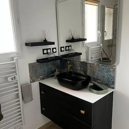 Simone Proche Uzes Et Pont Du Gard Holiday home
