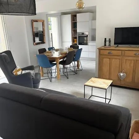Holiday home Simone Proche Uzes Et Pont Du Gard *