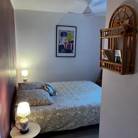 Holiday home Simone Proche Uzes Et Pont Du Gard *